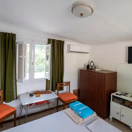 Anni's Cozy 50m From The