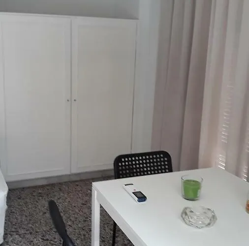 Anni's Cozy 50m From The Apartamento Agia Triada (Thessaloniki)